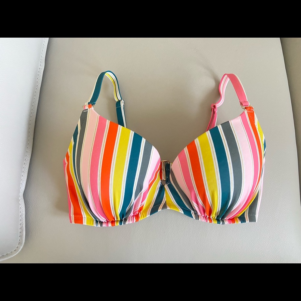 👙Victoria’s Secret Swimsuit Top 👙